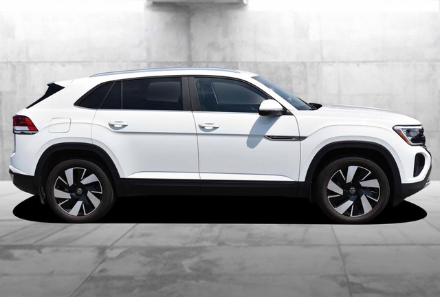 Volkswagen Atlas Cross Sport Vehicle Image 05