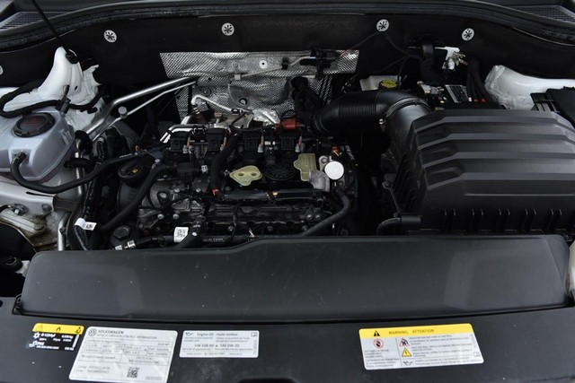 Volkswagen Atlas Cross Sport Vehicle Image 27