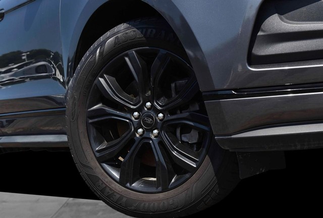 Ford Edge Vehicle Image 03