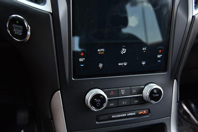 Ford Edge Vehicle Image 14