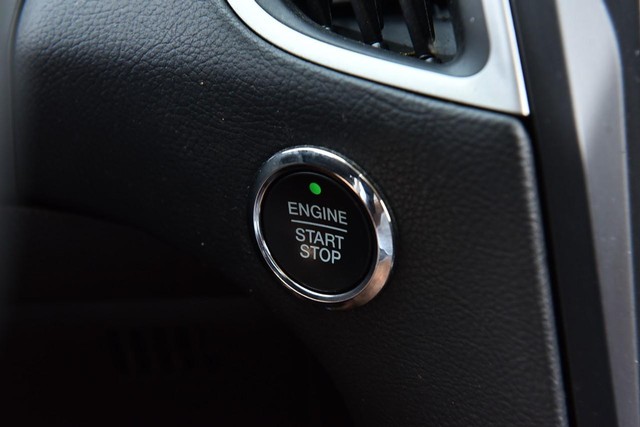 Ford Edge Vehicle Image 15