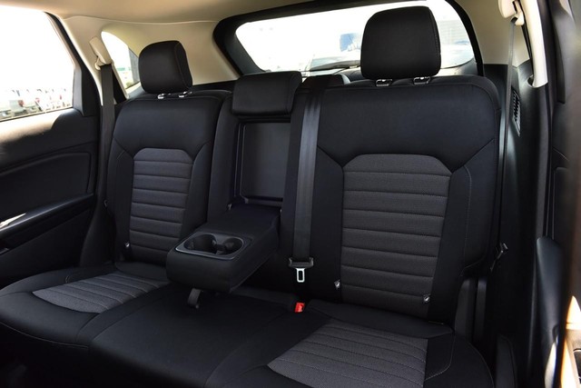 Ford Edge Vehicle Image 21