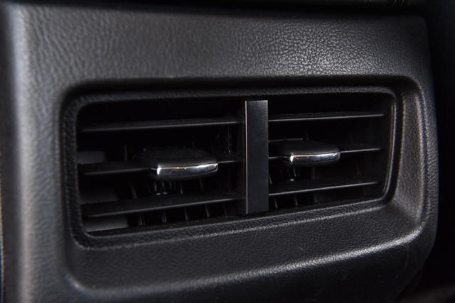 Ford Edge Vehicle Image 22