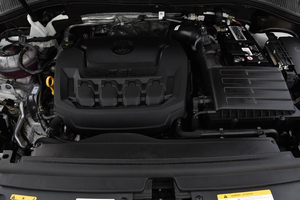 Volkswagen Tiguan Vehicle Full-screen Gallery Image 25