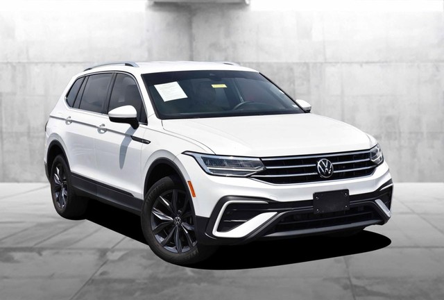 Volkswagen Tiguan Vehicle Image 02