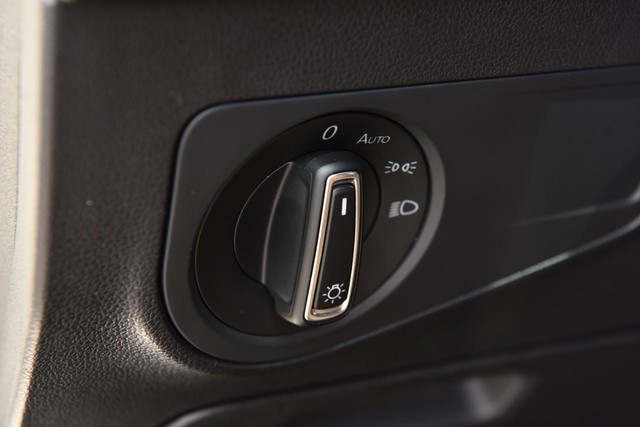 Volkswagen Tiguan Vehicle Image 10