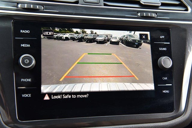 Volkswagen Tiguan Vehicle Image 12
