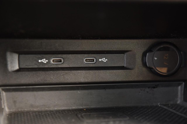 Volkswagen Tiguan Vehicle Image 15