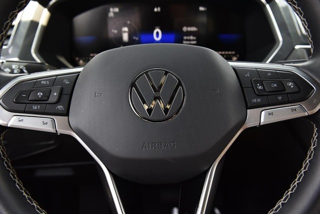 Volkswagen Tiguan Vehicle Image 17