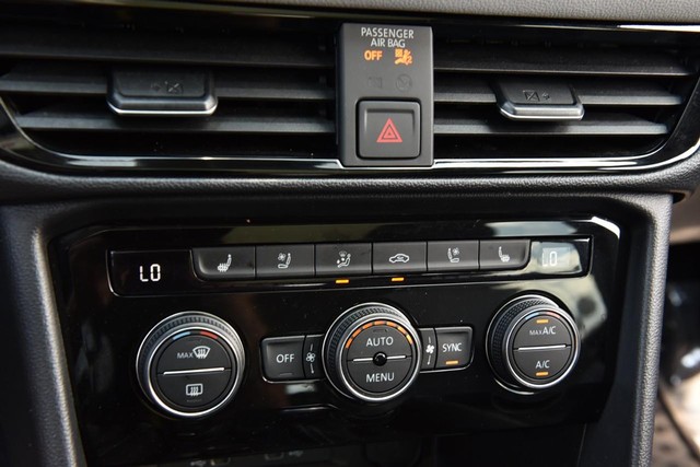 Volkswagen Taos Vehicle Image 15