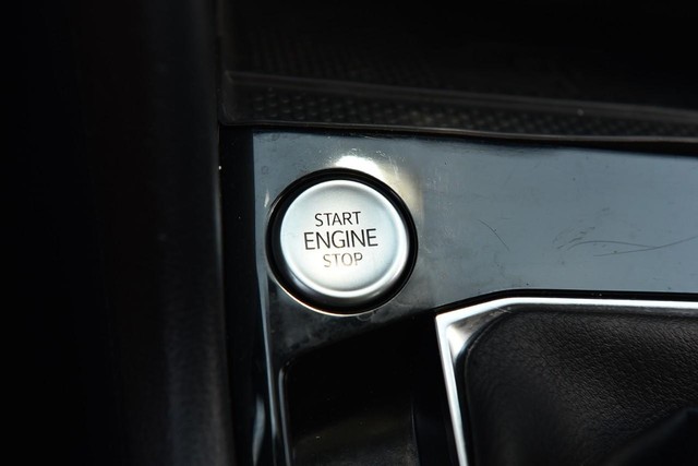 Volkswagen Taos Vehicle Image 17
