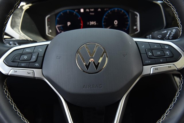 Volkswagen Taos Vehicle Image 19