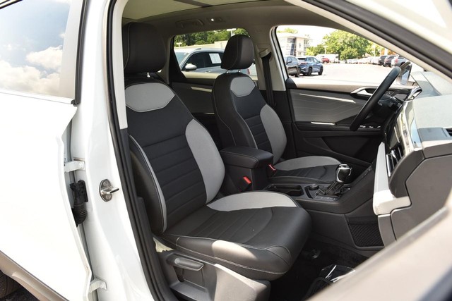 Volkswagen Taos Vehicle Image 21