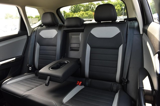Volkswagen Taos Vehicle Image 23