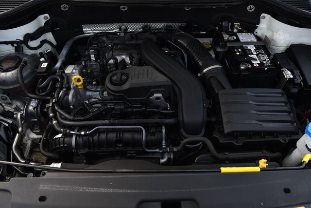 Volkswagen Taos Vehicle Image 27