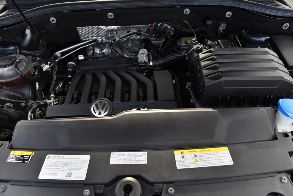 Volkswagen Atlas Cross Sport Vehicle Full-screen Gallery Image 27