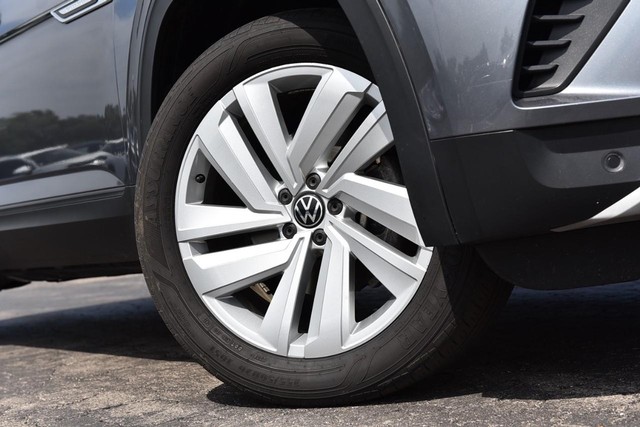 Volkswagen Atlas Cross Sport Vehicle Image 03