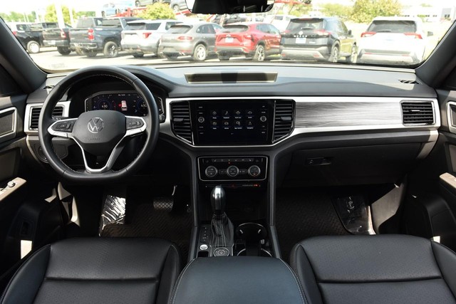 Volkswagen Atlas Cross Sport Vehicle Image 07