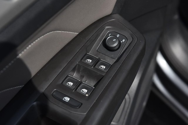 Volkswagen Atlas Cross Sport Vehicle Image 08