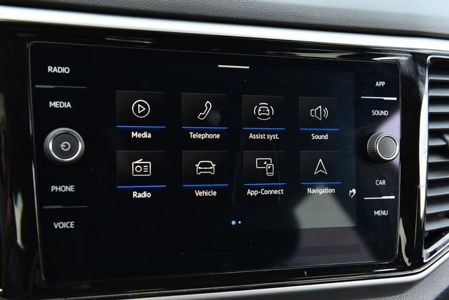 Volkswagen Atlas Cross Sport Vehicle Image 14