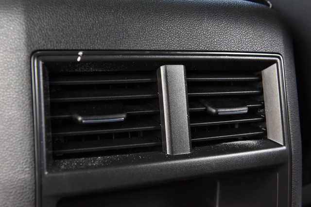 Volkswagen Atlas Cross Sport Vehicle Image 23