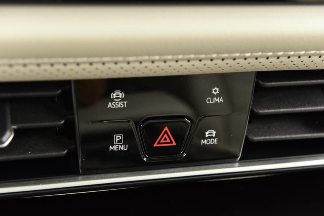 Volkswagen Atlas Vehicle Image 15