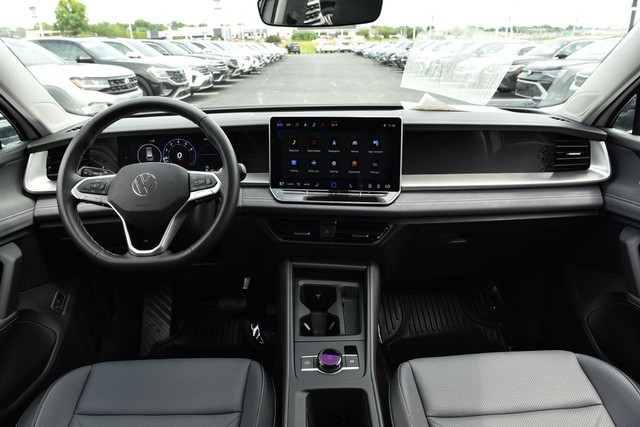 Volkswagen Tiguan Vehicle Image 07