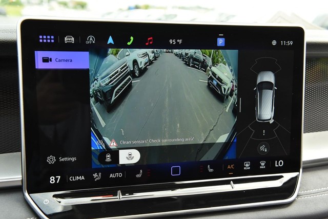 Volkswagen Tiguan Vehicle Image 14