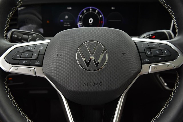 Volkswagen Tiguan Vehicle Image 18