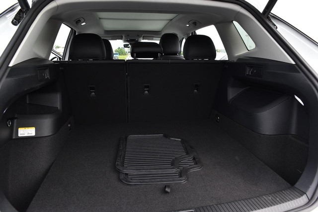 Volkswagen Tiguan Vehicle Image 25