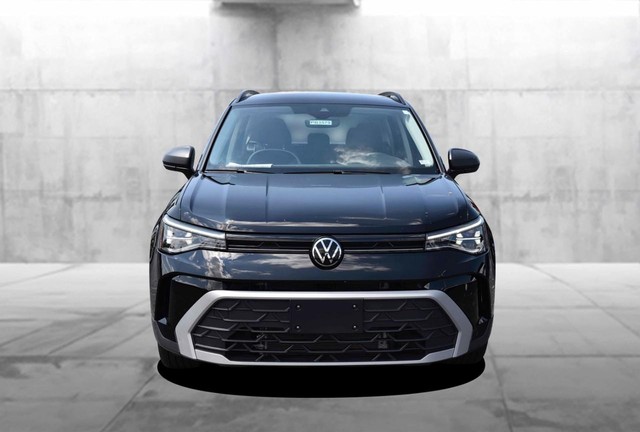 Volkswagen Taos Vehicle Image 04