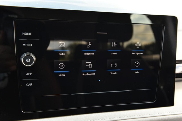 Volkswagen Taos Vehicle Image 13
