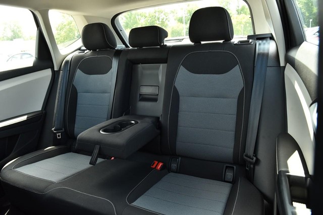 Volkswagen Taos Vehicle Image 20