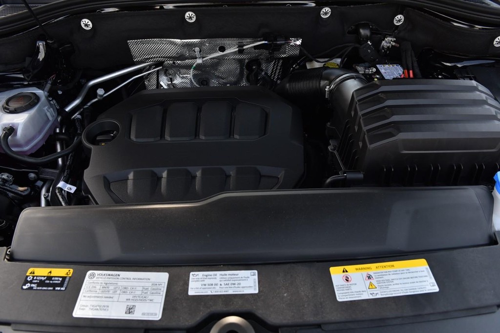 Volkswagen Atlas Cross Sport Vehicle Full-screen Gallery Image 27