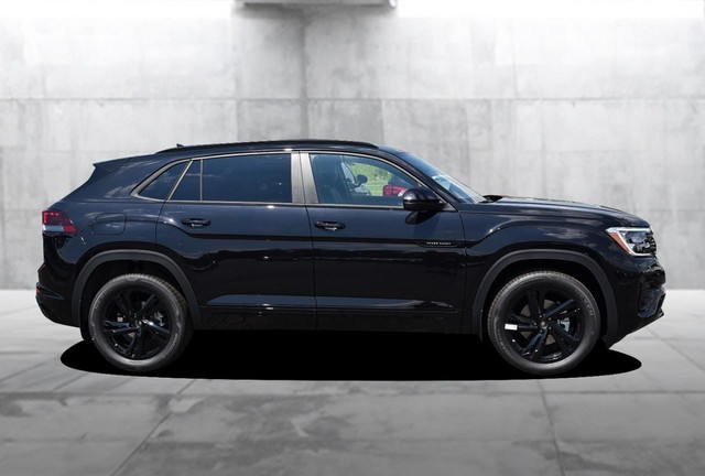 Volkswagen Atlas Cross Sport Vehicle Image 05