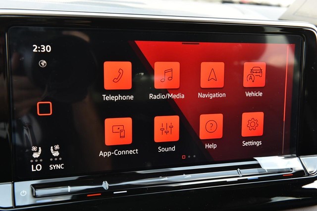 Volkswagen Atlas Cross Sport Vehicle Image 14