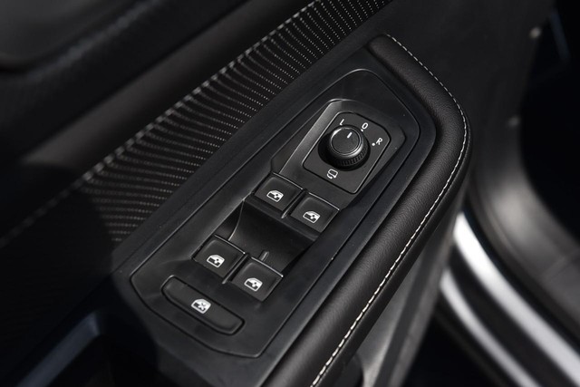 Volkswagen Atlas Cross Sport Vehicle Image 08