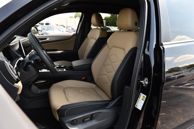 Volkswagen Atlas Cross Sport Vehicle Image 19
