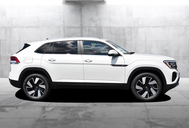 Volkswagen Atlas Cross Sport Vehicle Image 05