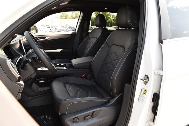 Volkswagen Atlas Cross Sport Vehicle Image 19