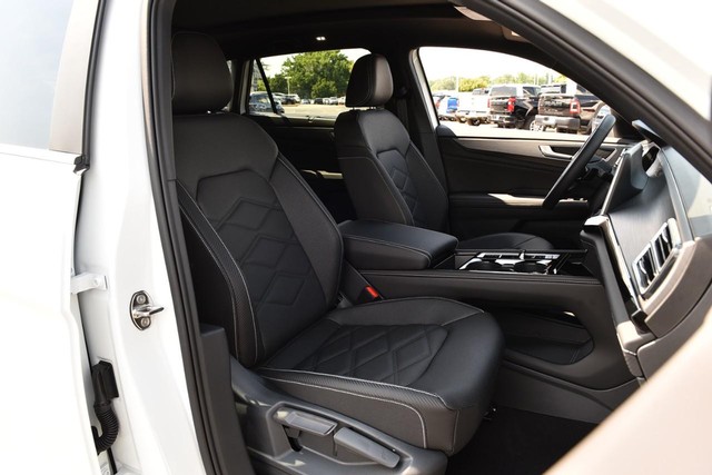 Volkswagen Atlas Cross Sport Vehicle Image 20