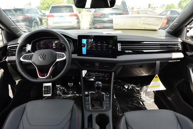 Volkswagen Jetta GLI Vehicle Image 07