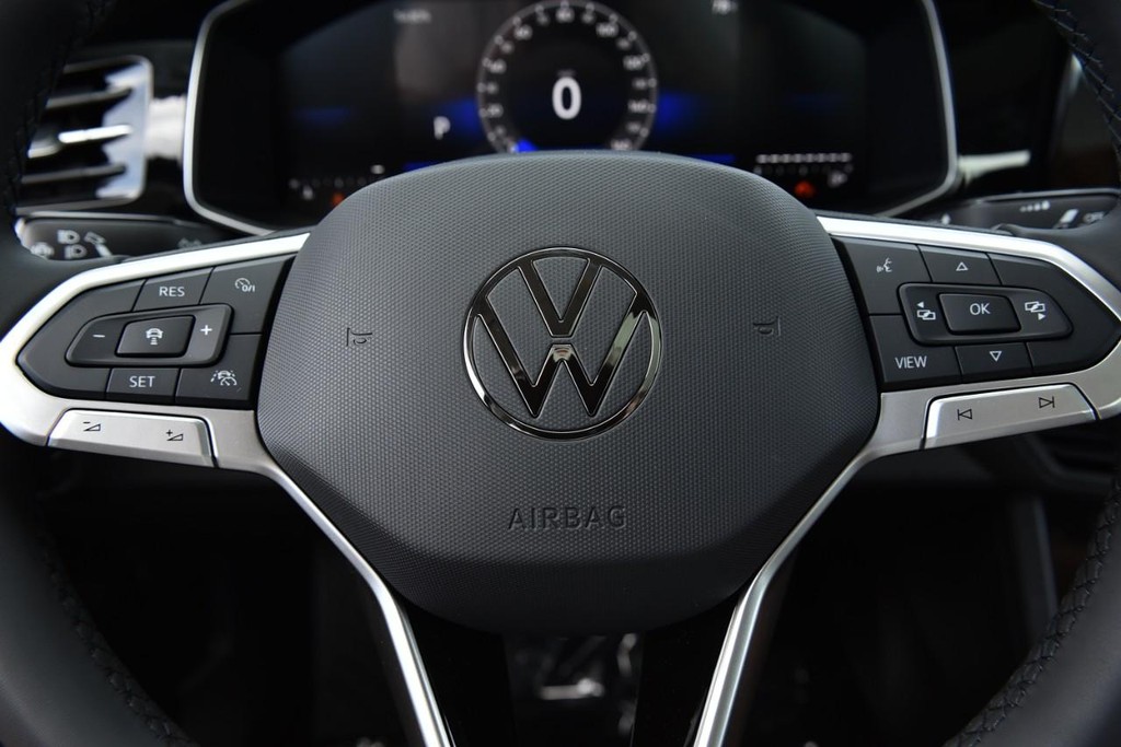 Volkswagen Jetta Vehicle Full-screen Gallery Image 19