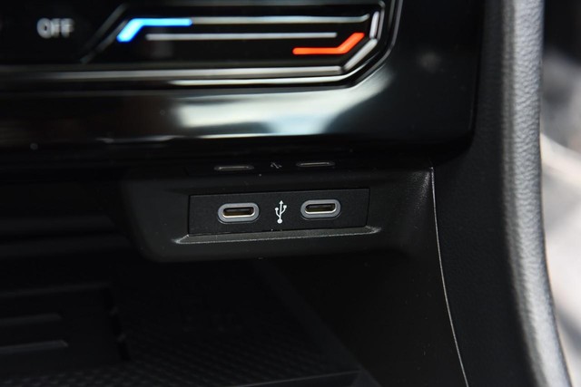 Volkswagen Jetta Vehicle Image 16