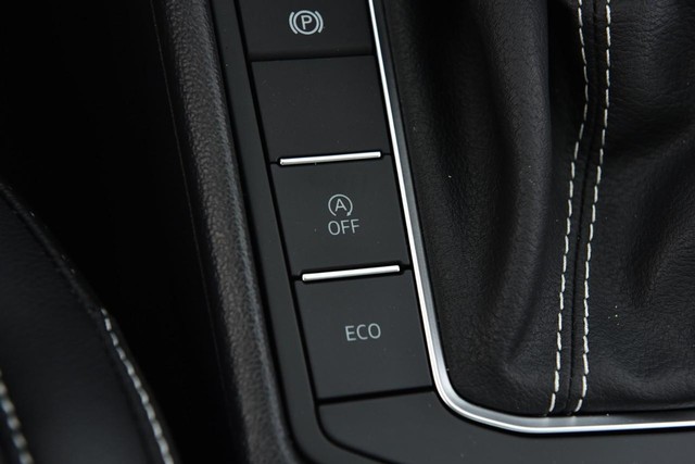 Volkswagen Jetta Vehicle Image 18