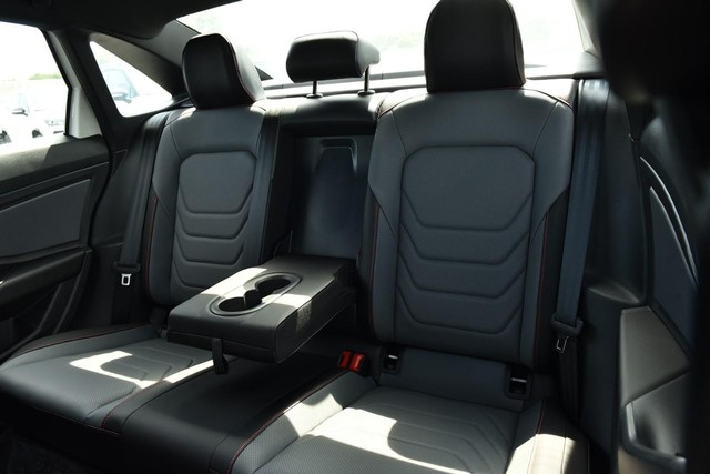 Volkswagen Jetta GLI Vehicle Image 23
