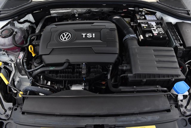 Volkswagen Jetta GLI Vehicle Image 25