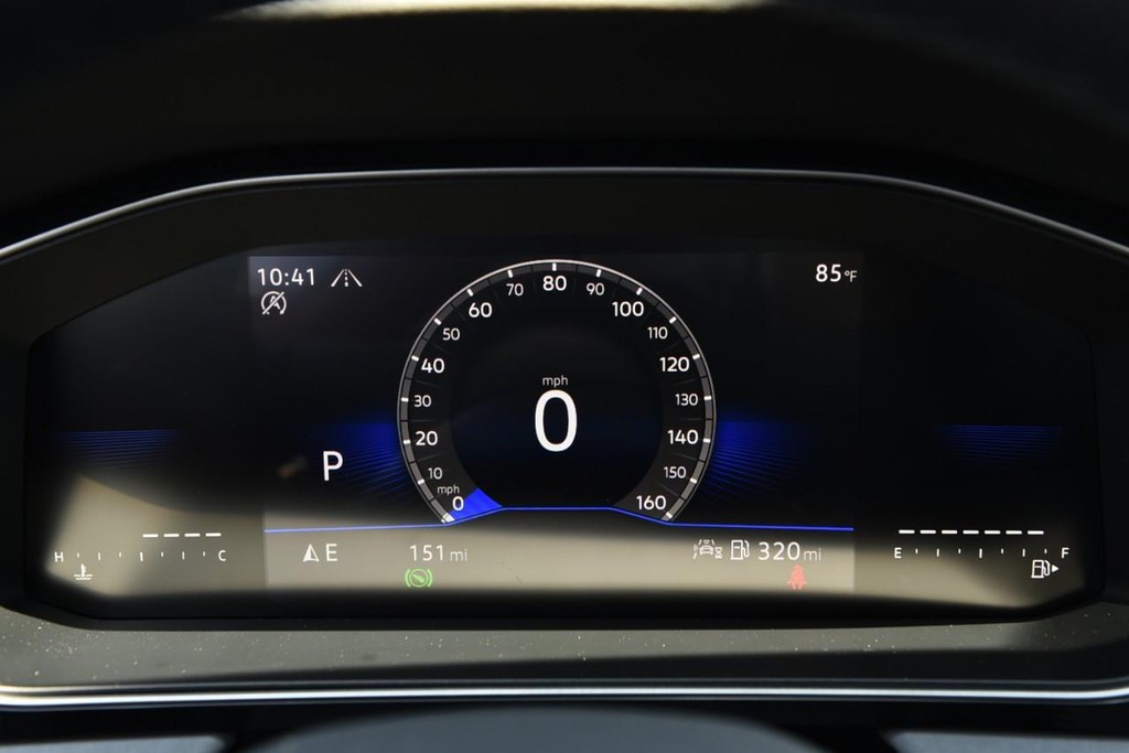 Volkswagen Jetta Vehicle Full-screen Gallery Image 12