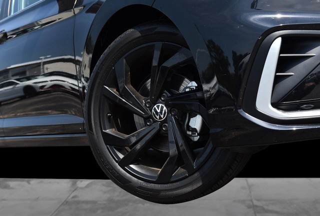 Volkswagen Jetta Vehicle Image 03