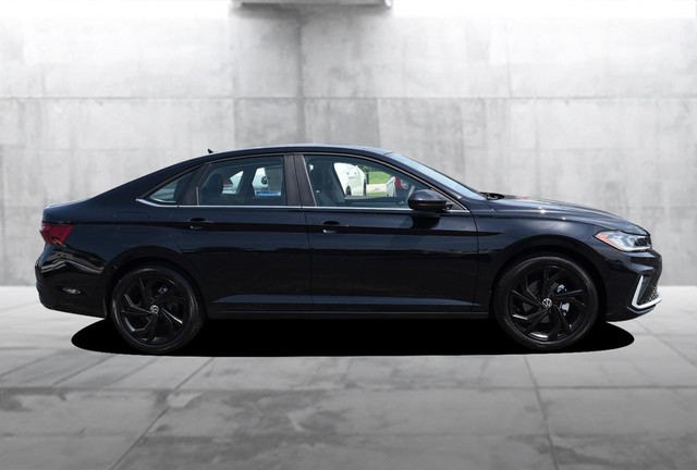 Volkswagen Jetta Vehicle Image 05
